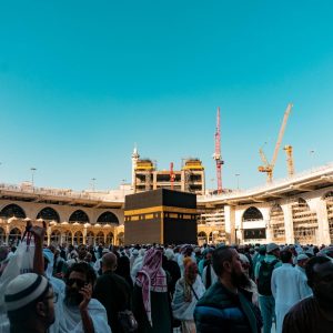Muslims who perform the Umrah