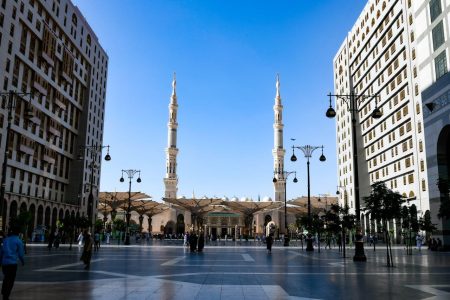 Omra : Que faire à Médine ? Découvrez les lieux incontournables de la Ville du Prophète ﷺ