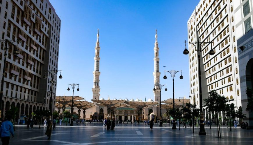 Omra : Que faire à Médine ? Découvrez les lieux incontournables de la Ville du Prophète ﷺ