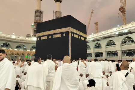 Comment effectuer la Omra ? Que faisons-nous pendant la Omra ?